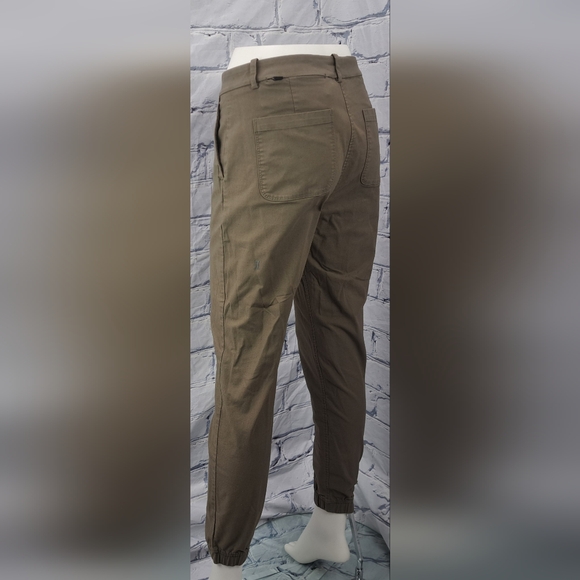 Kit and Ace Women's Joggers Pants Army Green Size 6 US - Picture 8 of 13